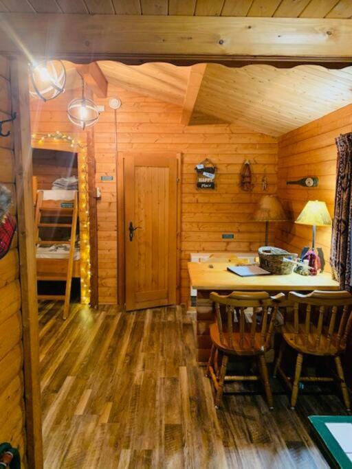 Honeybear Hideaway Cabin Hayward Exterior foto